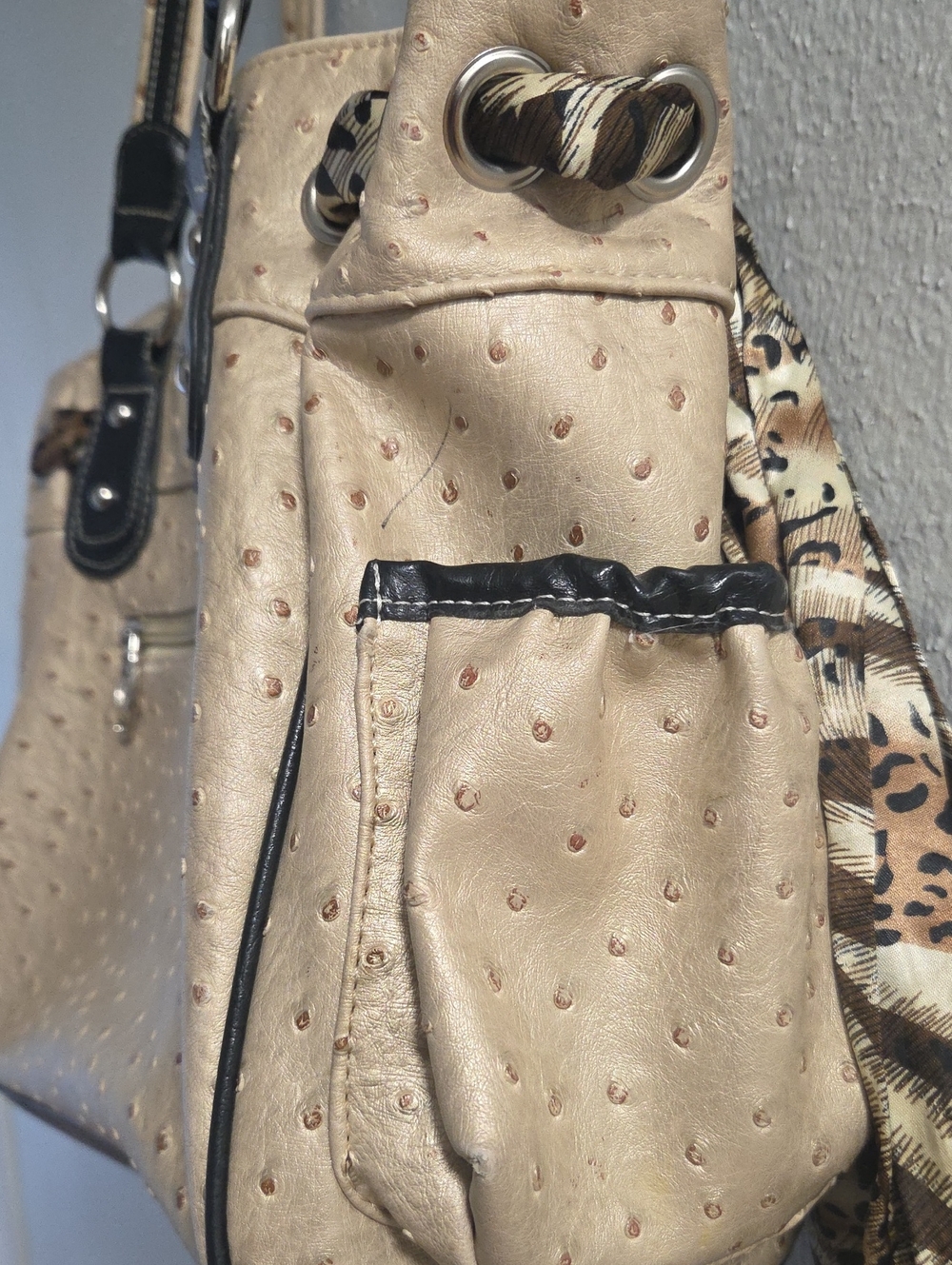 Womens Faux Ostrich Western Rhinestone Cheetah Cross Shoulder Bag Purse - Picture 13 of 17